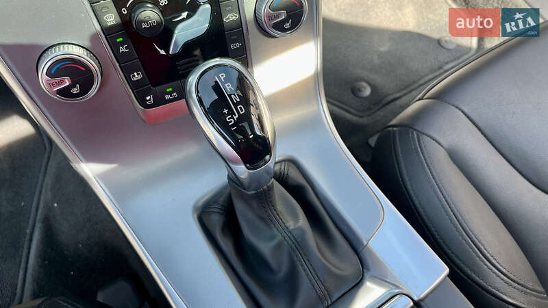 Седан Volvo S60 2016 в Ивано-Франковске