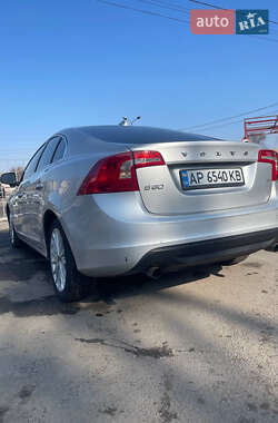 Седан Volvo S60 2011 в 