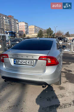 Седан Volvo S60 2011 в 