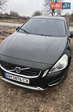 Седан Volvo S60 2010 в Ярмолинцах