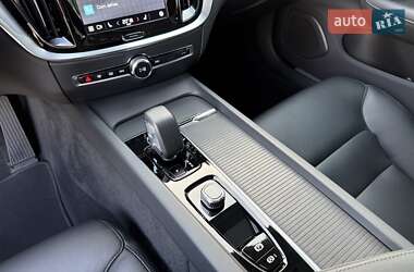 Седан Volvo S60 2024 в 