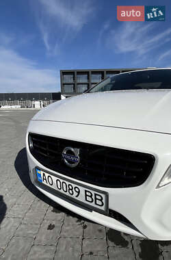 Седан Volvo S60 2011 в 