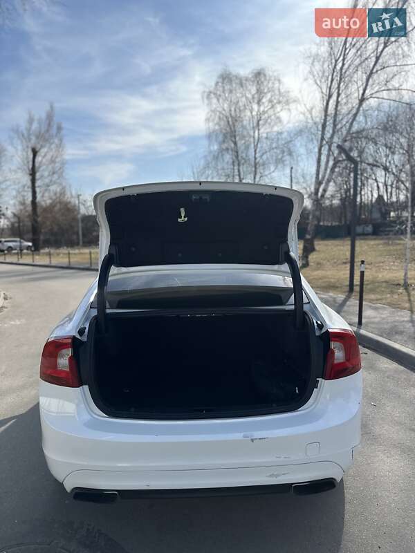 Седан Volvo S60 2013 в Білій Церкві