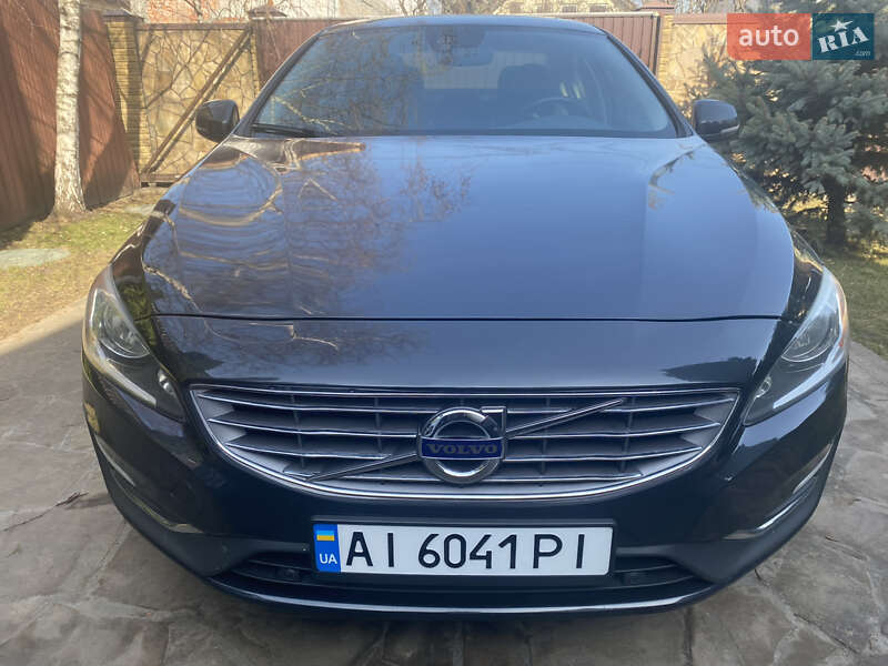 Седан Volvo S60 2016 в 
