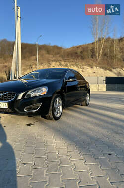 Седан Volvo S60 2012 в Ивано-Франковске