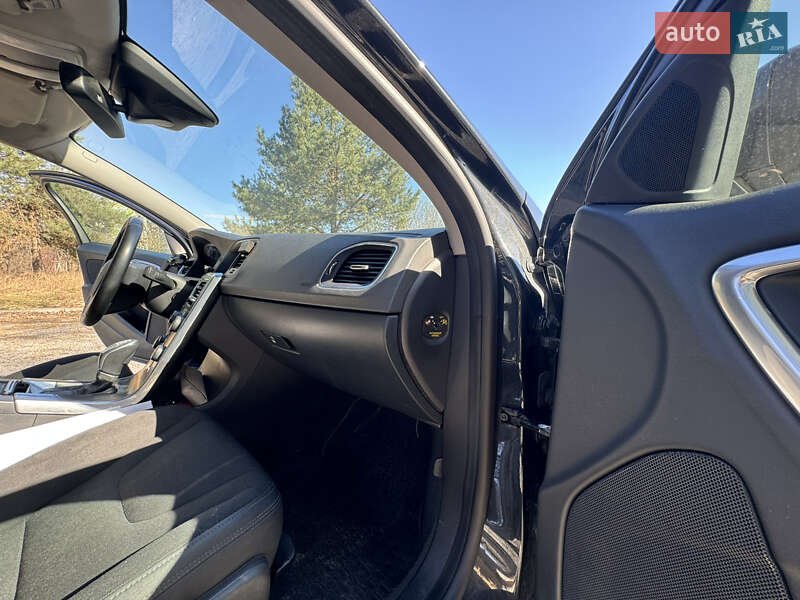 Седан Volvo S60 2013 в Львові