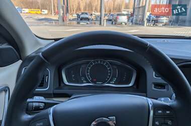 Седан Volvo S60 2013 в 