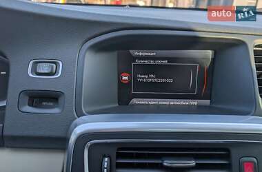 Седан Volvo S60 2013 в 