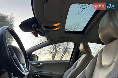 Седан Volvo S60 2011 в 