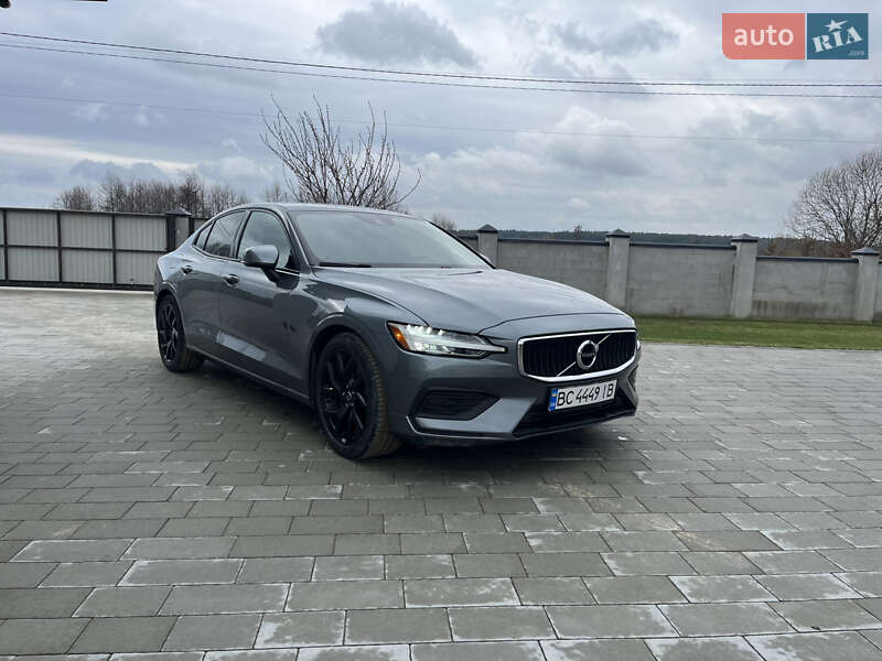 Седан Volvo S60 2020 в 