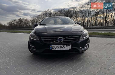 Седан Volvo S60 2015 в 