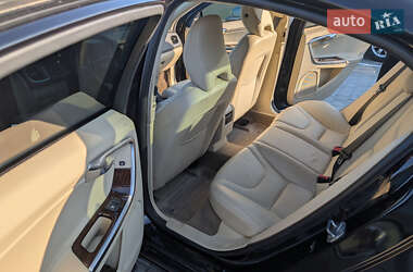Седан Volvo S60 2013 в 