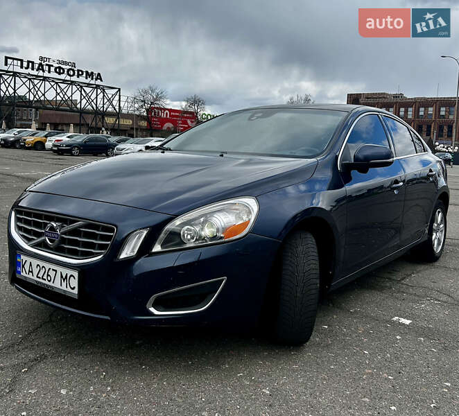 Седан Volvo S60 2010 в 