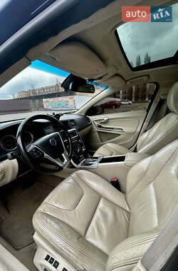 Седан Volvo S60 2010 в 