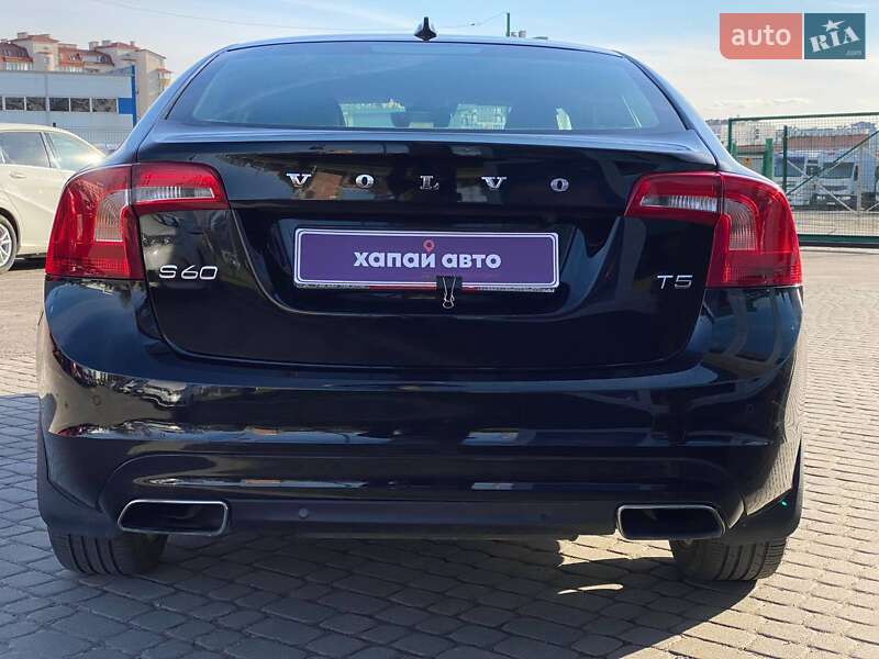 Седан Volvo S60 2016 в Львове