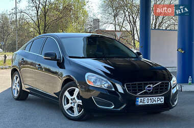 Седан Volvo S60 2013 в 