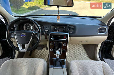 Седан Volvo S60 2013 в 