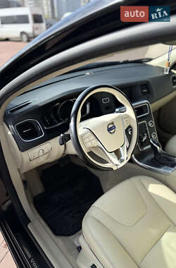 Седан Volvo S60 2016 в 