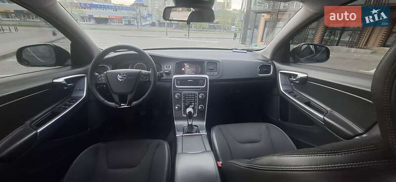 Седан Volvo S60 2017 в Киеве