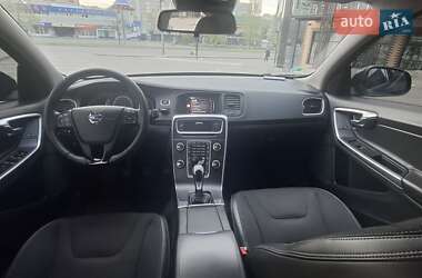 Седан Volvo S60 2017 в 
