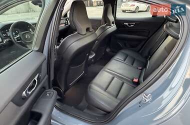 Седан Volvo S60 2023 в 