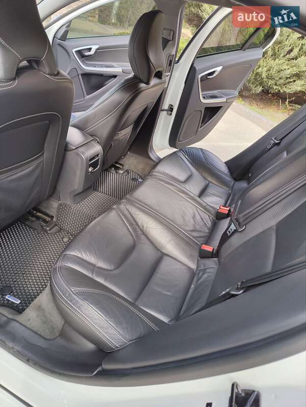 Седан Volvo S60 2011 в Харькове
