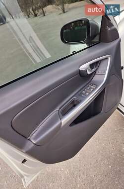 Седан Volvo S60 2011 в 