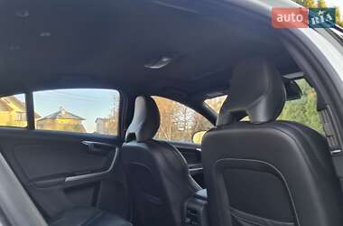 Седан Volvo S60 2015 в 