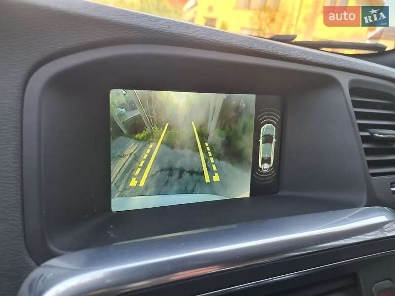 Седан Volvo S60 2015 в Ивано-Франковске