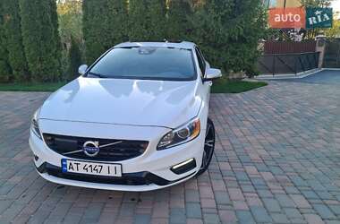 Седан Volvo S60 2015 в 