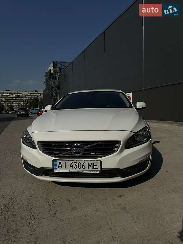 Volvo S60 2014