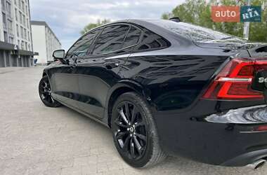 Седан Volvo S60 2021 в 
