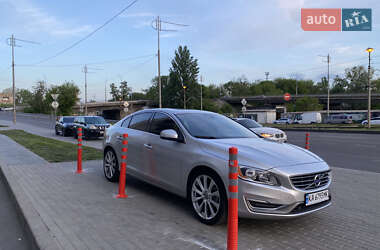 Седан Volvo S60 2016 в 