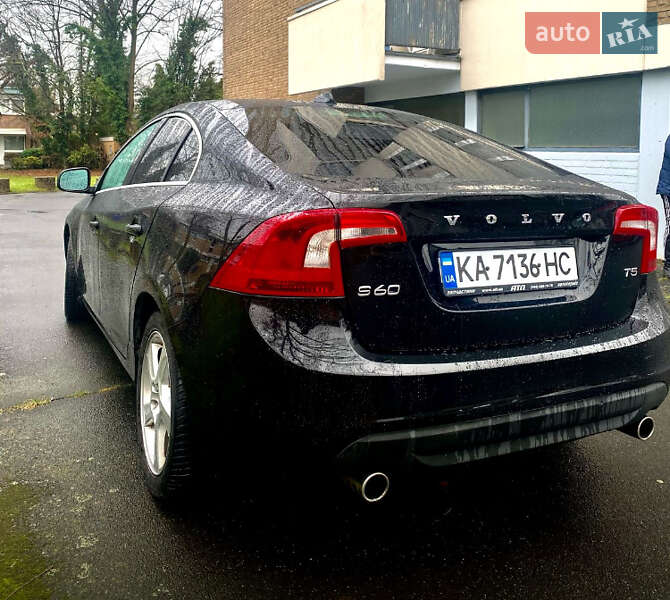Седан Volvo S60 2012 в Києві