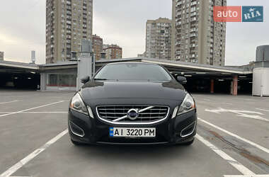 Седан Volvo S60 2012 в Києві