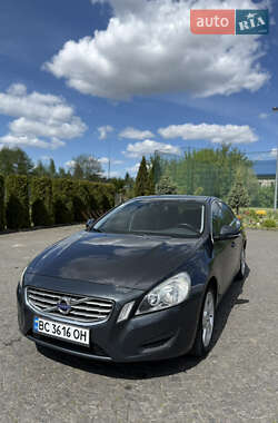 Седан Volvo S60 2010 в 