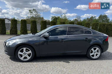 Седан Volvo S60 2010 в 
