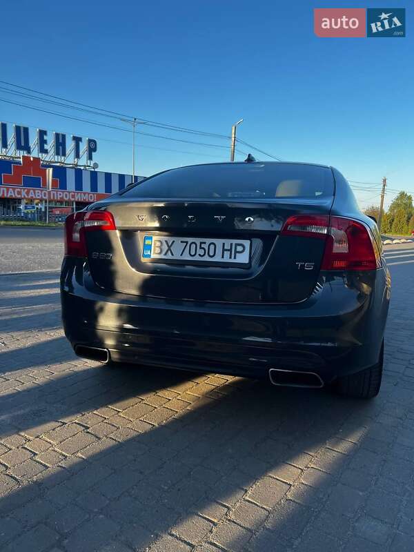 Седан Volvo S60 2016 в Шепетовке