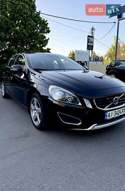 Седан Volvo S60 2010 в 