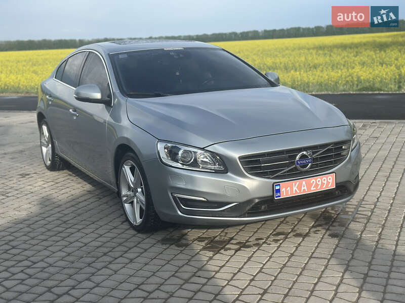 Volvo S60 2015