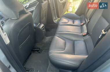 Седан Volvo S60 2015 в 