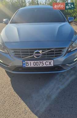 Седан Volvo S60 2016 в 