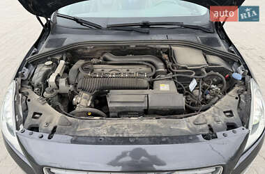Седан Volvo S60 2012 в 