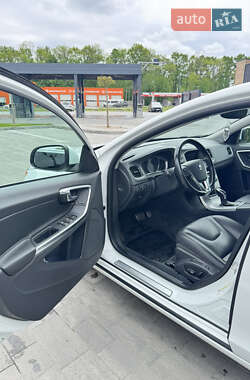 Седан Volvo S60 2017 в 