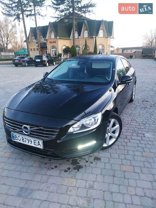 Седан Volvo S60 2016 в Хмельницком