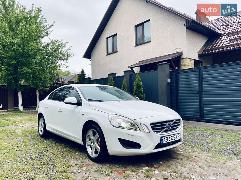 Седан Volvo S60 2011 в Виннице