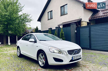 Седан Volvo S60 2011 в 