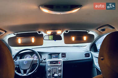 Седан Volvo S60 2011 в 