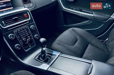 Седан Volvo S60 2011 в 