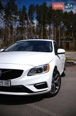 Седан Volvo S60 2016 в Ирпене